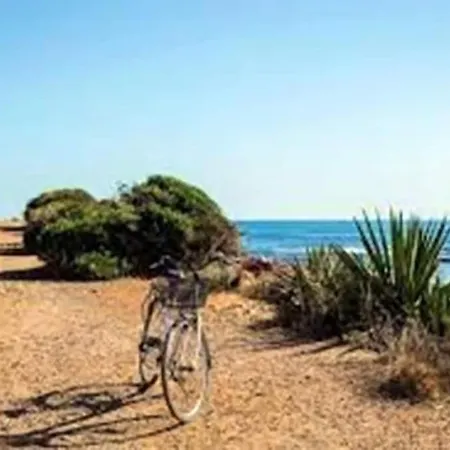 Casa De Vacaciones Con Piscina Comunitaria